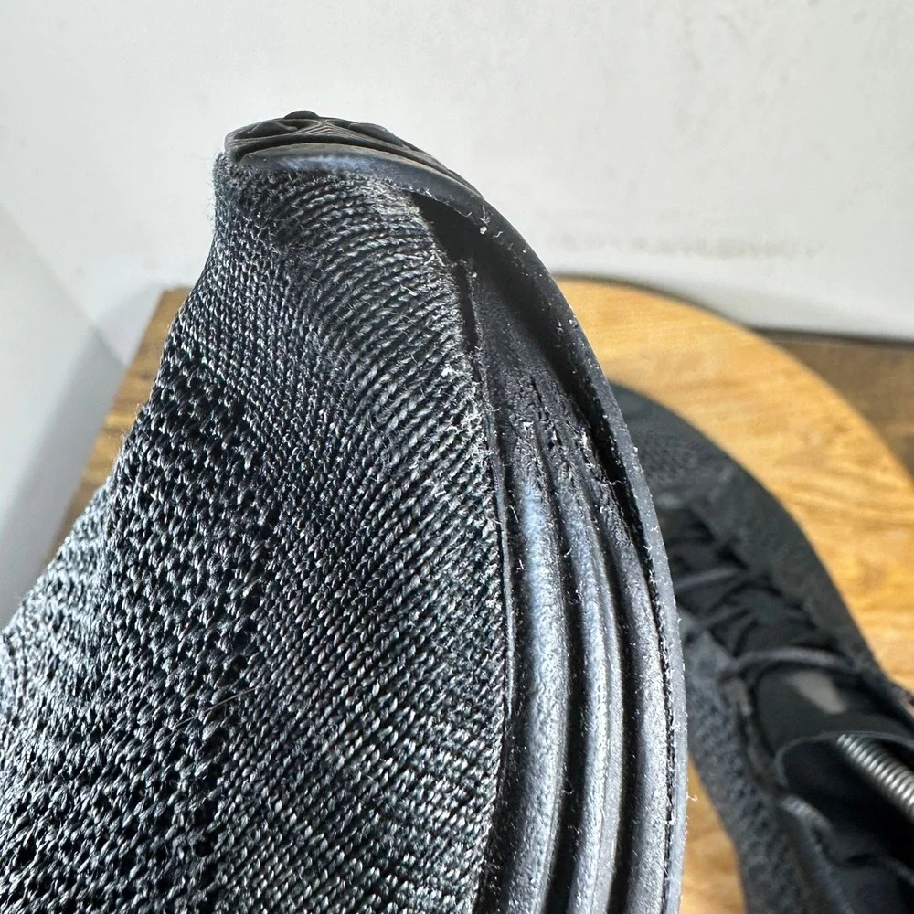 Nike Flyknit Racer Triple Black Men 11.5 Running Shoes 526628-009 Anthracite